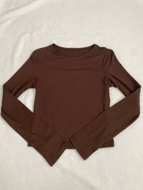 Women’s Long Sleeve Crewneck Top - Brown